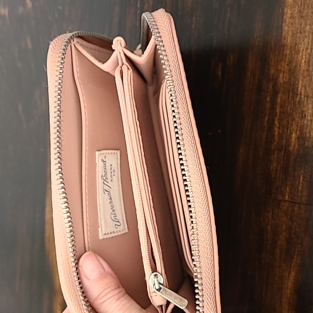 Wallet wristlet - Picture 3 of 3